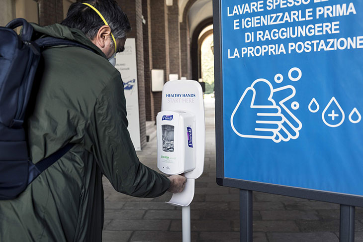 Milano - distributori di disinfettante per le mani